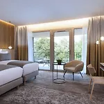 Hotell Restaurant Castellane 4*