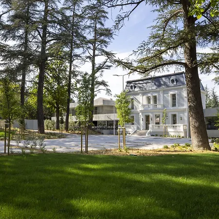 Restaurant Castellane By Germain Collection Greoux-les-Bains
