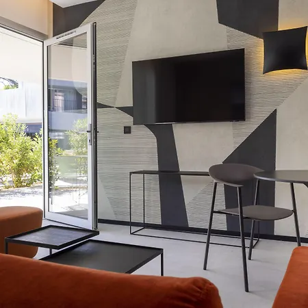 Restaurant Castellane By Germain Collection Aparthotel Greoux-les-Bains