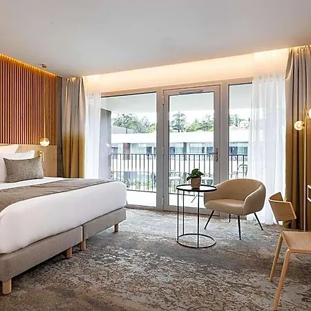 Aparthotel Restaurant Castellane By Germain Collection 4*