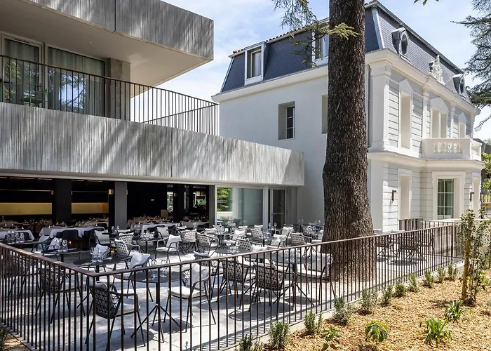 Hotel Restaurant Castellane Gréoux-les-Bains